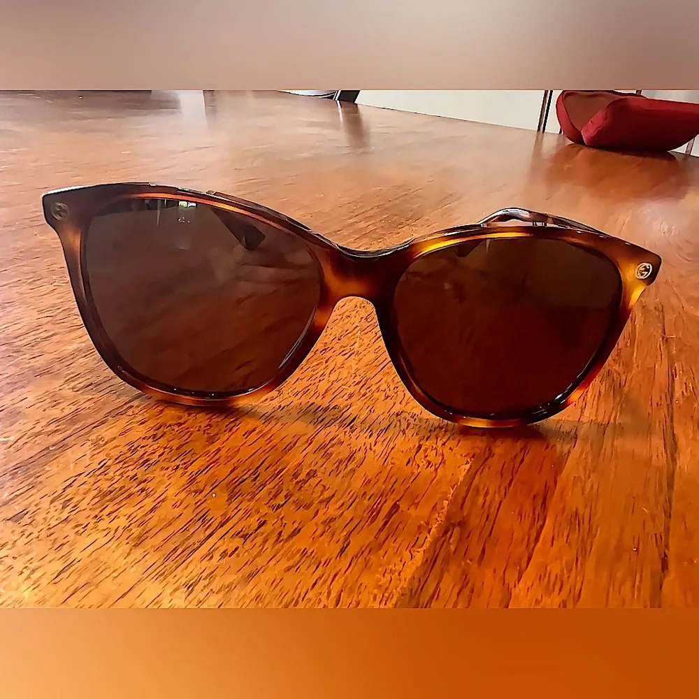 Gucci sunglasses GG0024S 002 Havana Tortoiseshell Brown Oval